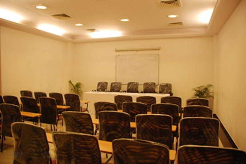 Oyo 15781 Shree Adiga Residency Ξενοδοχείο Μπανγκαλόρ Εξωτερικό φωτογραφία